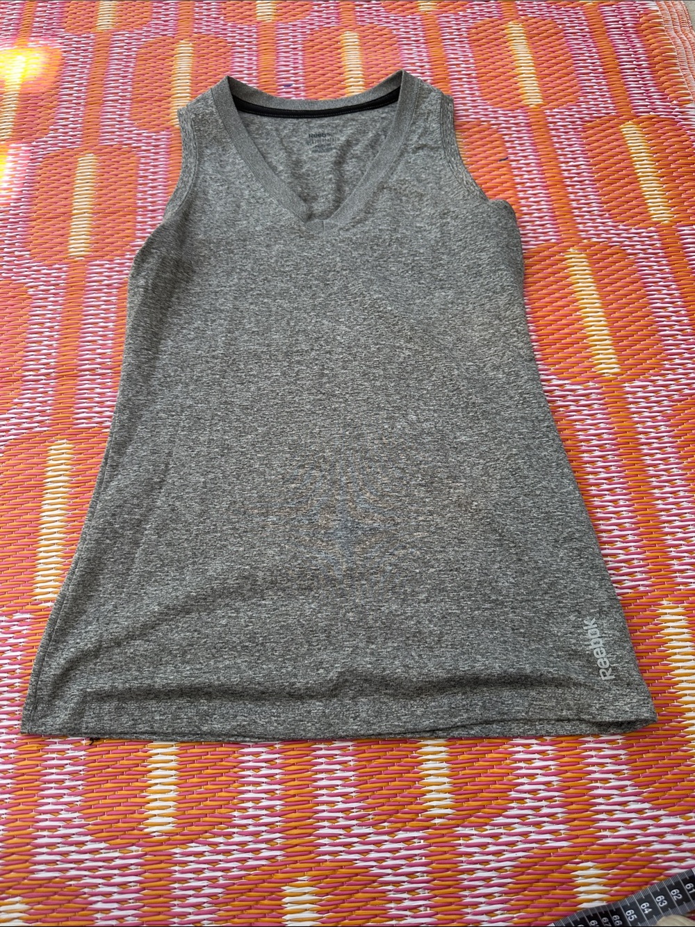 Reebok Women's Dark Gray Heather V-Neck Athletic Tank